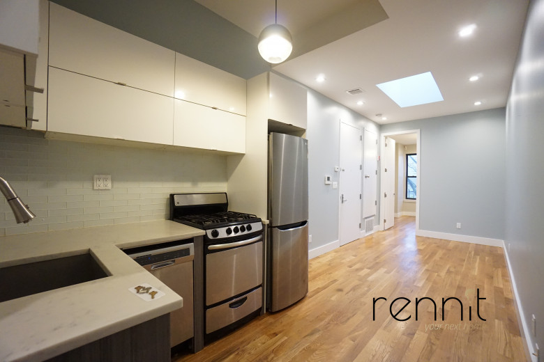 377 Manhattan Ave, Apt 3L Image 1