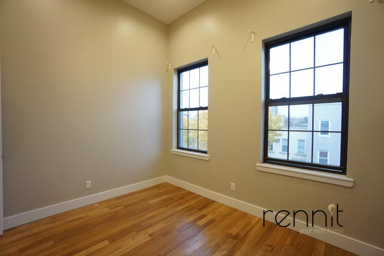 377 Manhattan Ave, Apt 3L Image 8