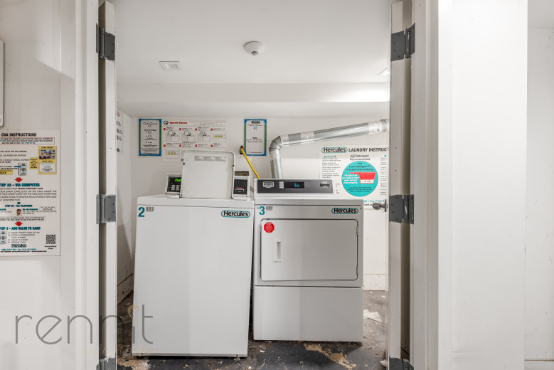 377 Manhattan Ave, Apt 3L Image 10