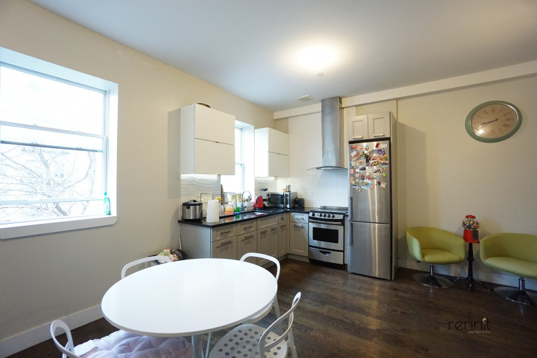 810 St Johns Pl, Apt 5 Image 2