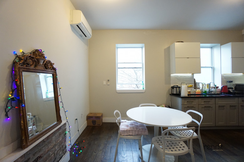 810 St Johns Pl, Apt 5 Image 10
