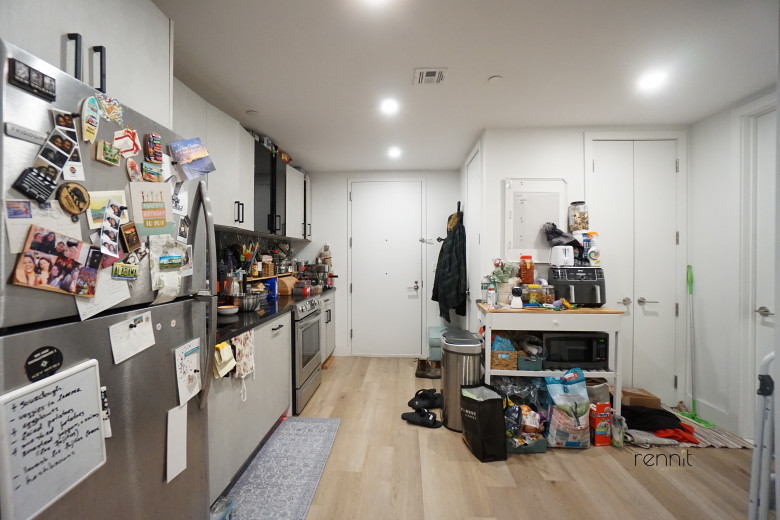 2039 Ocean Ave, Apt 306 Image 6