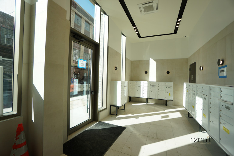 33 Little Nassau St, Apt 808 Image 17