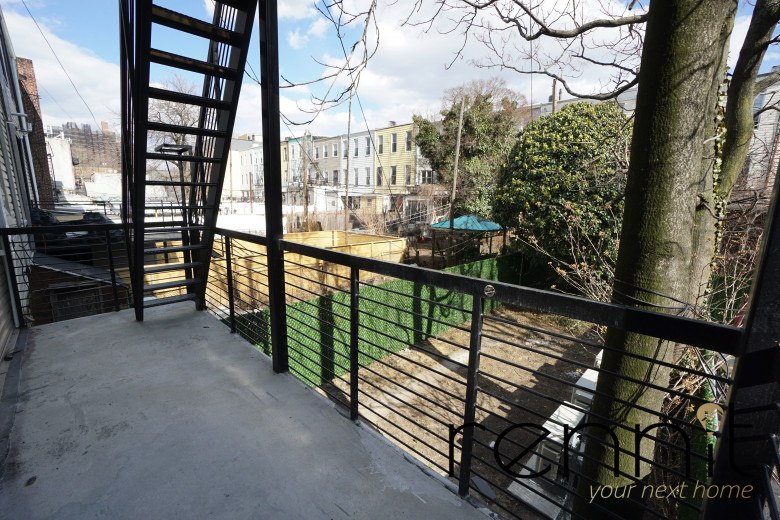 256 Woodbine St, Apt 2 Image 14