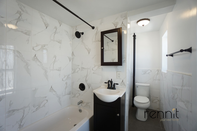 689 Park Ave, Apt 3R Image 6