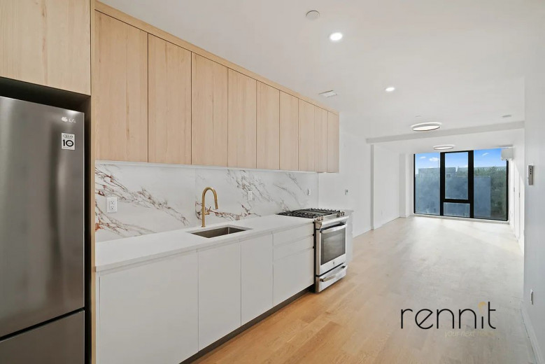 375 Dean St, Apt 402 Image 1
