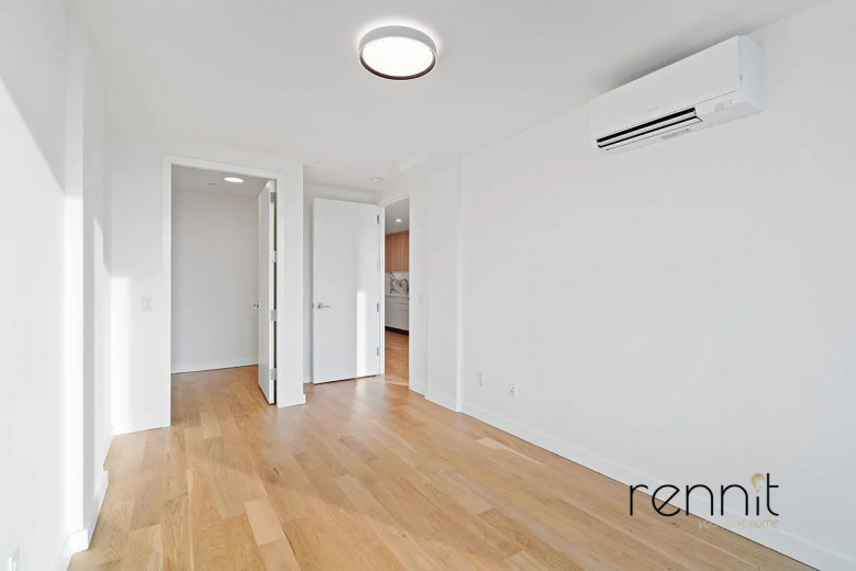 375 Dean St, Apt 402 Image 3