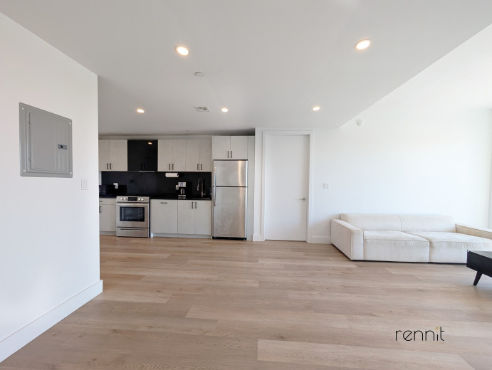 2039 Ocean Ave, Apt 703 Image 2