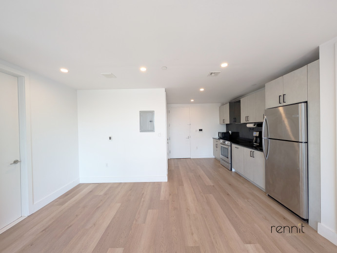 2039 Ocean Ave, Apt 703 Image 4