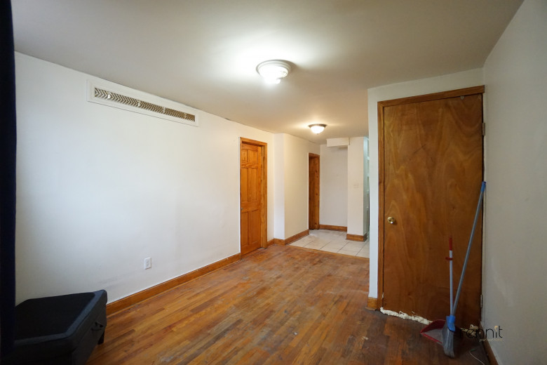 1354 E 40th St #Ground, Apt Floor Image 2