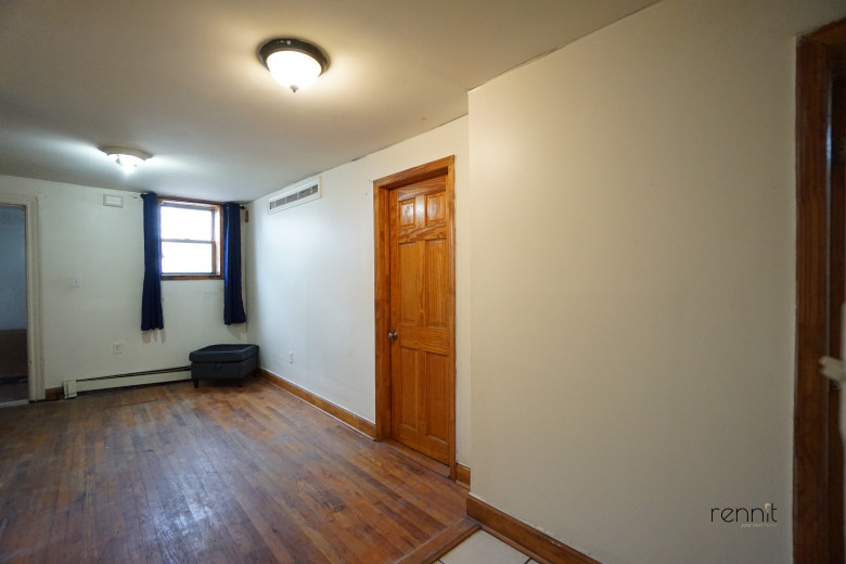 1354 E 40th St #Ground, Apt Floor Image 5