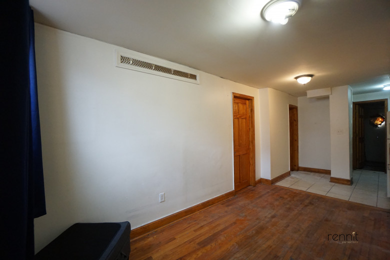 1354 E 40th St #Ground, Apt Floor Image 6
