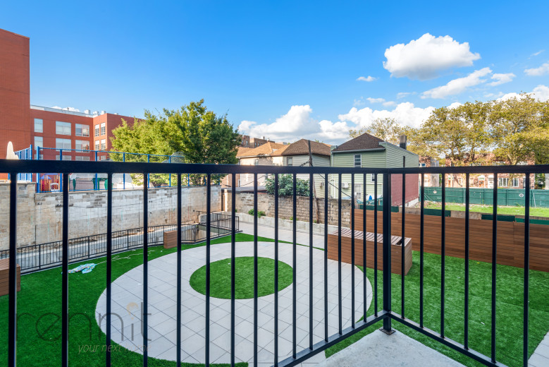 125 Kings Hwy, Apt 3E Image 1