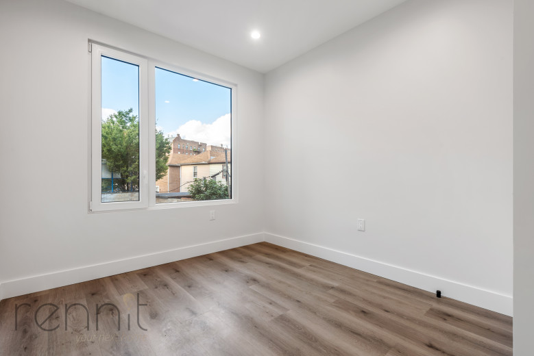 125 Kings Hwy, Apt 3E Image 9