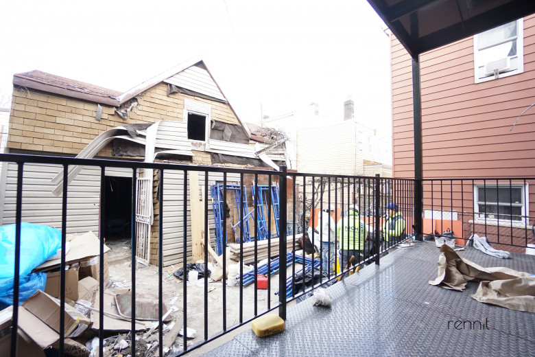 559 Fairview Ave, Apt 1 Image 8