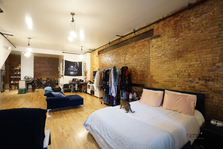 956 Hancock St, Apt 1R Image 12