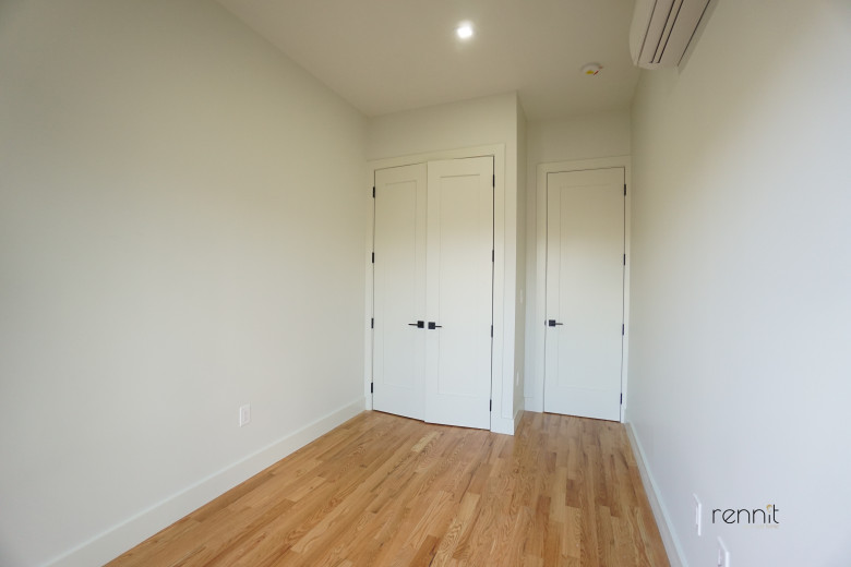 559 Fairview Ave, Apt 2 Image 12