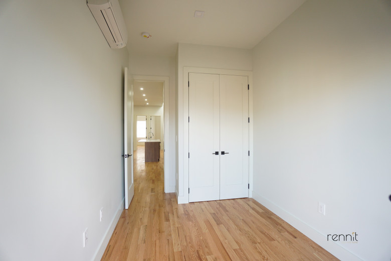 559 Fairview Ave, Apt 2 Image 16