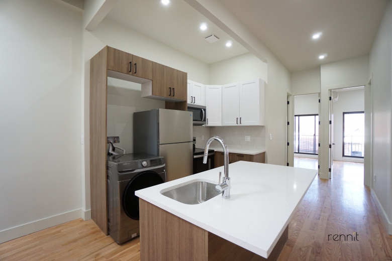 559 Fairview Ave, Apt 2 Image 5