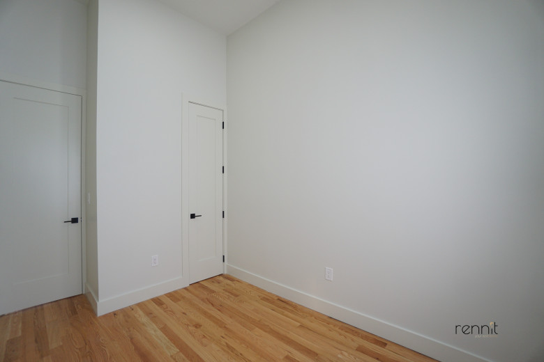 559 Fairview Ave, Apt 2 Image 7
