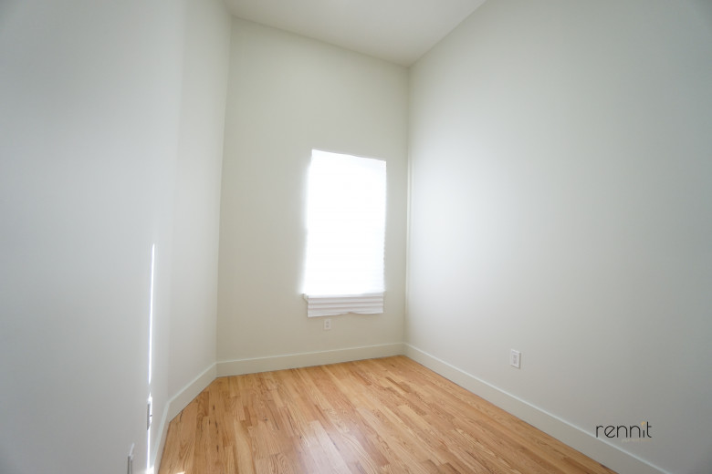 559 Fairview Ave, Apt 2 Image 8
