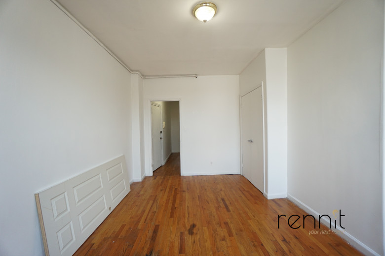 141 Thames St, Apt 4L Image 4