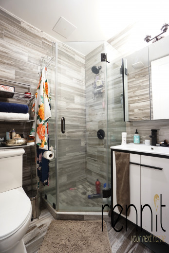 1684 Gates Ave, Apt 1R Image 10