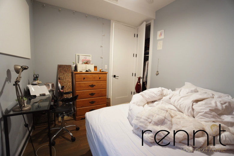 1684 Gates Ave, Apt 1R Image 12