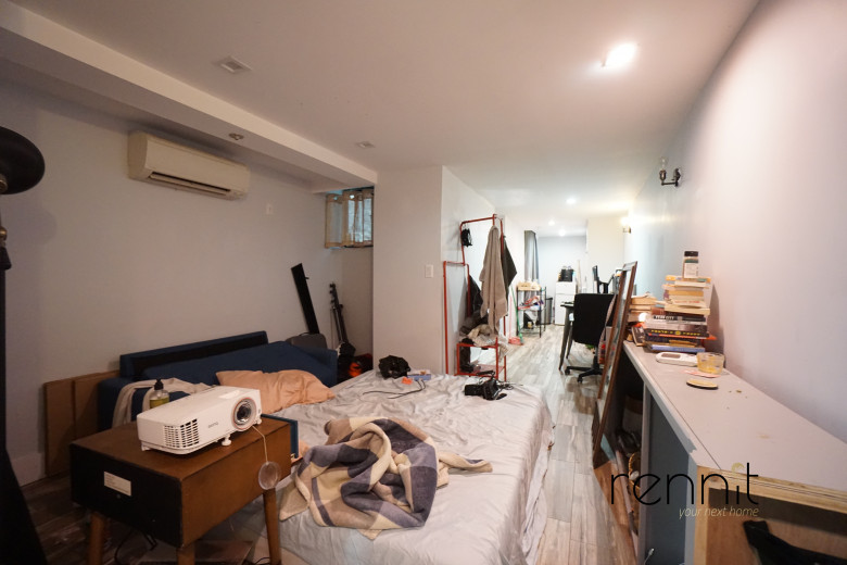 1684 Gates Ave, Apt 1R Image 14