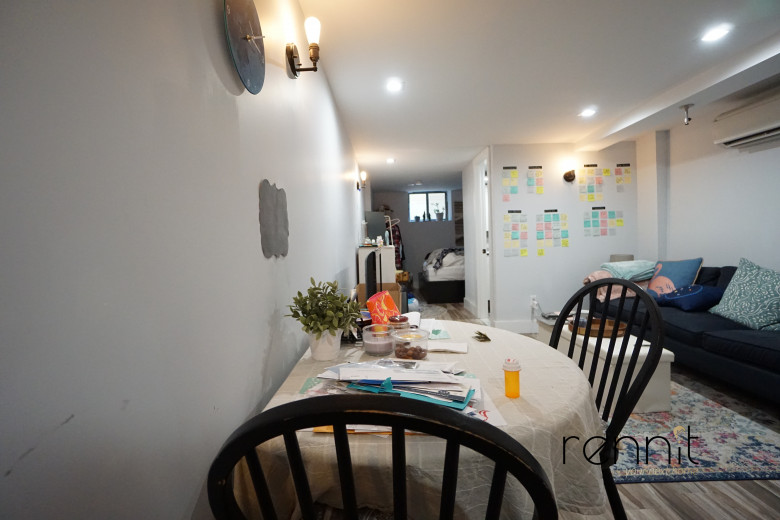 1684 Gates Ave, Apt 1R Image 16