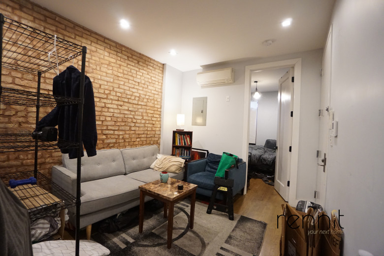 1684 Gates Ave, Apt 1R Image 4