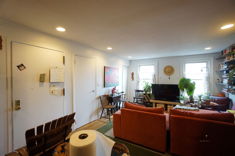 369 Gates Ave, Apt 3 Image 3