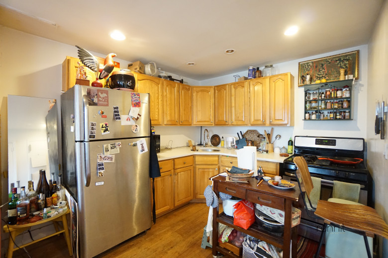 369 Gates Ave, Apt 3 Image 4