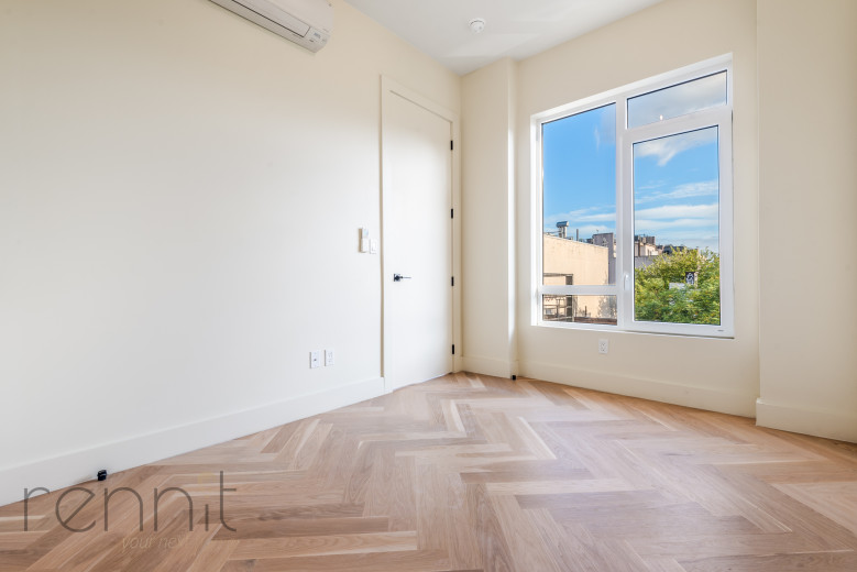 179 Meserole St, Apt 4C Image 7