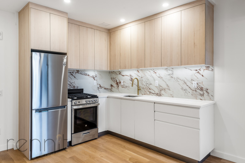 26-25 3rd St, Apt 508B Image 3