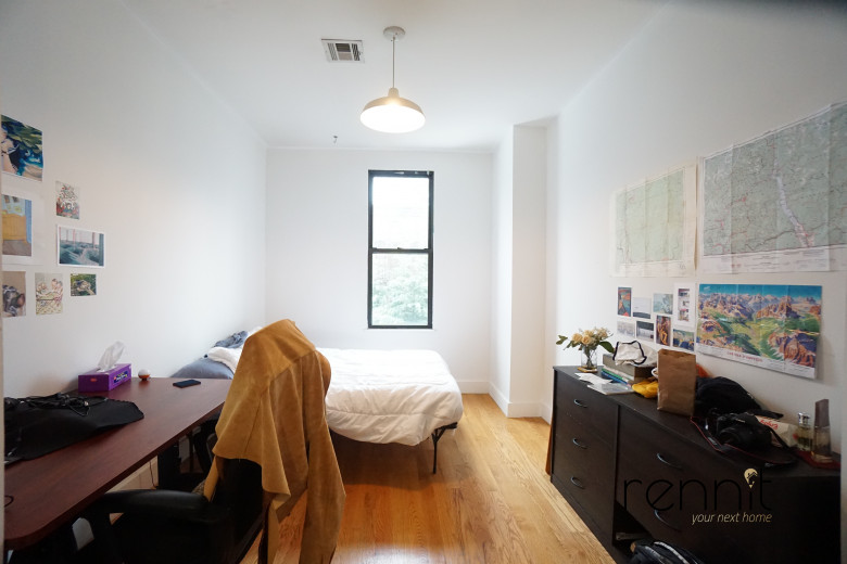 376 Bleecker St, Apt 2 Image 15