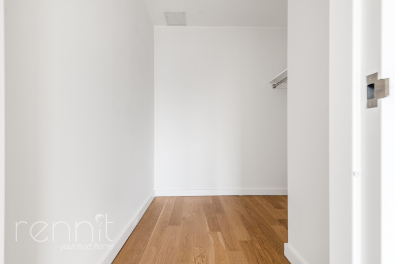 375 Dean St, Apt 502 Image 11