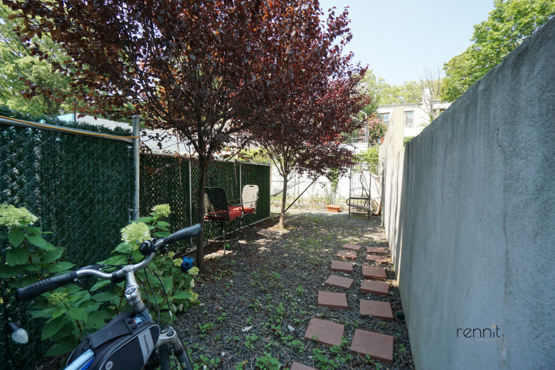 295 Montgomery St, Apt 4R Image 18