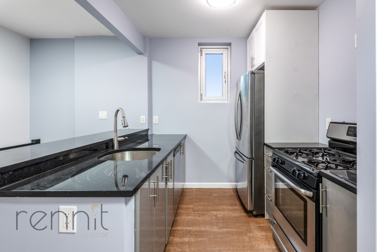 299 McGuinness Blvd, Apt 1A Image 4