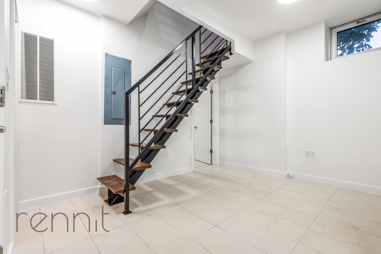 299 McGuinness Blvd, Apt 1A Image 7