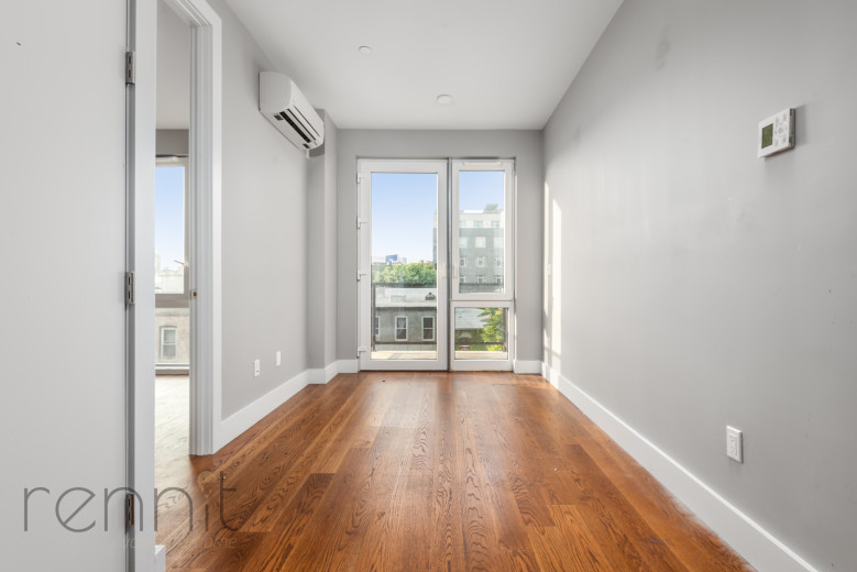 853 Lexington Ave, Apt 3D Image 3
