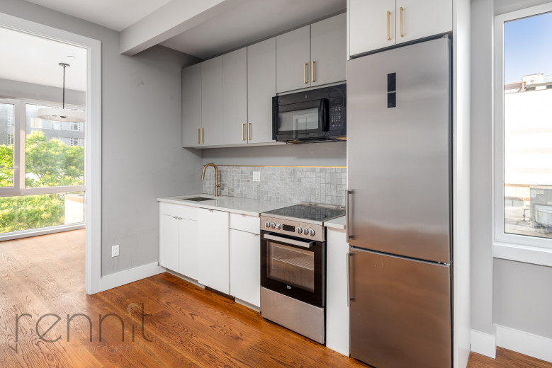 853 Lexington Ave, Apt 3D Image 5