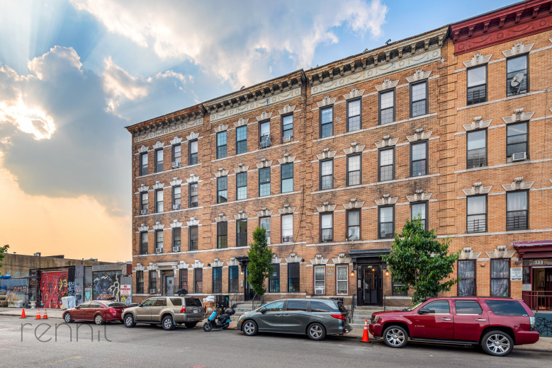 129 Thames St, Apt 2R Image 15