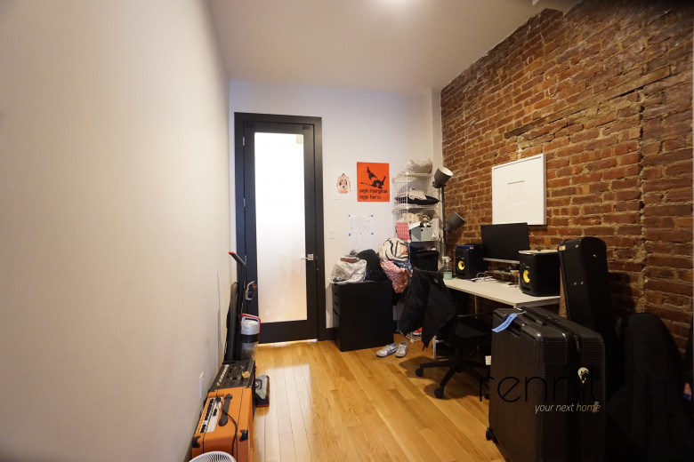129 Thames St, Apt 2R Image 7