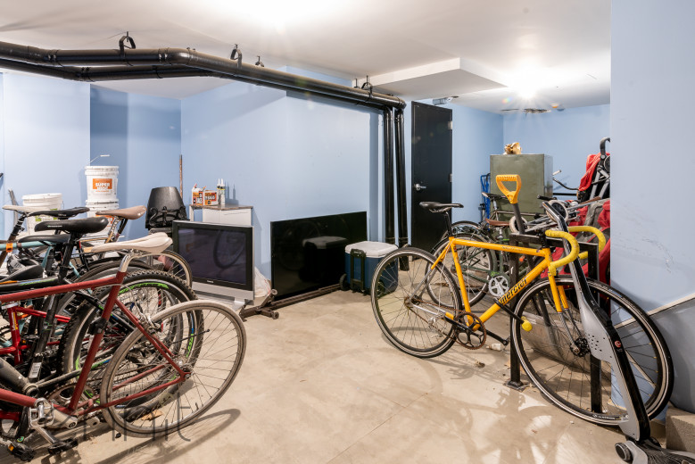 869 Park Ave, Apt 6G Image 16