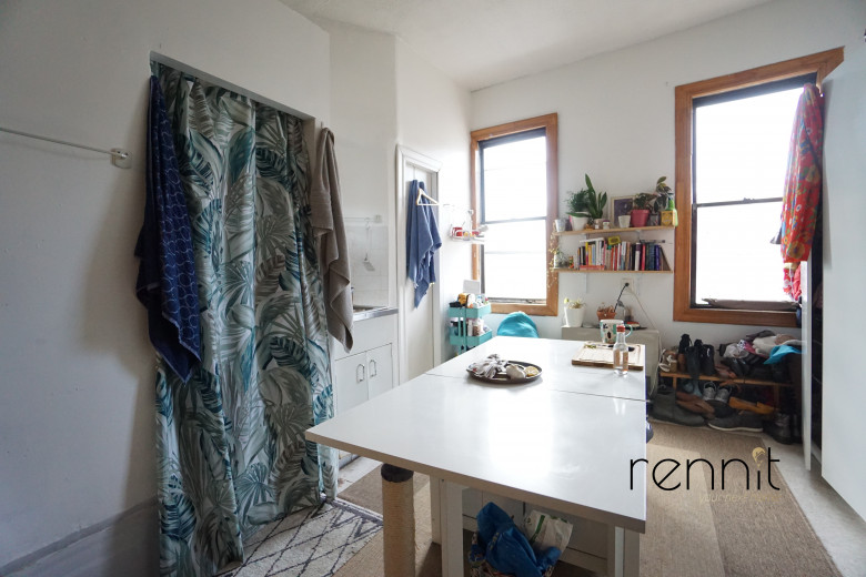 114 Walton St, Apt 9 Image 5