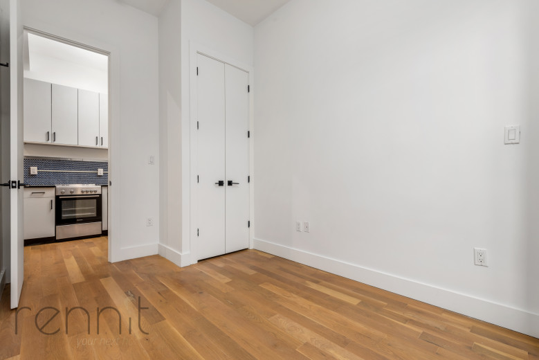 163 Graham Ave, Apt 4B Image 11