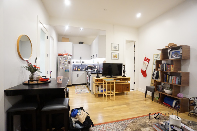 163 Graham Ave, Apt 4B Image 17