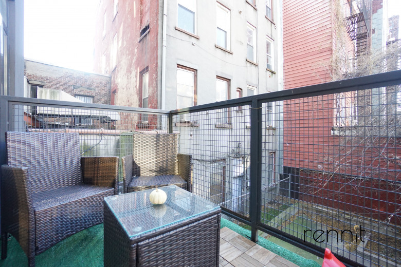 163 Graham Ave, Apt 4B Image 4