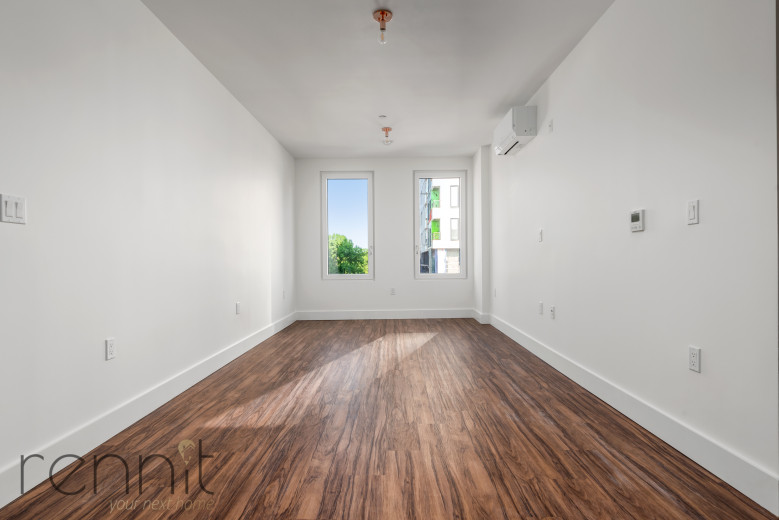 26-24 4th St, Apt 611A Image 8